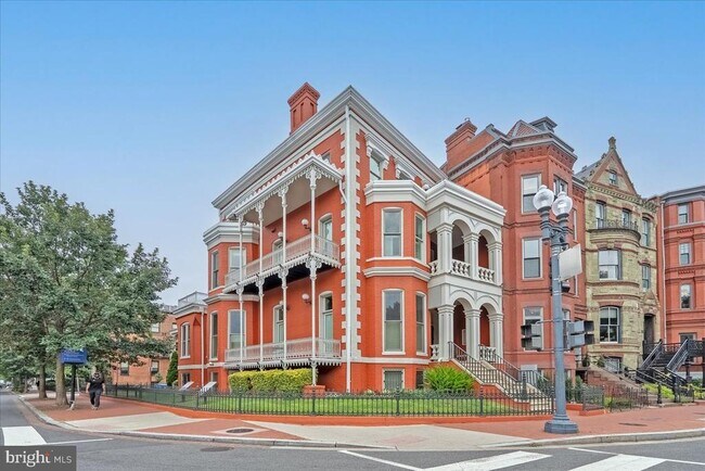 Building Photo - 4 Logan Cir NW Unit 1