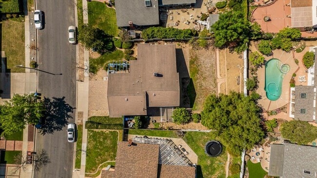 327 Bethany St