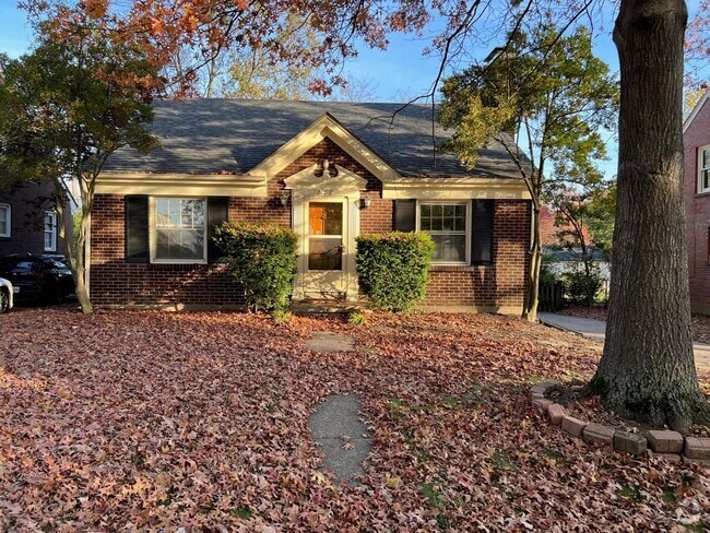 Building Photo - 217 Romany Rd Rental