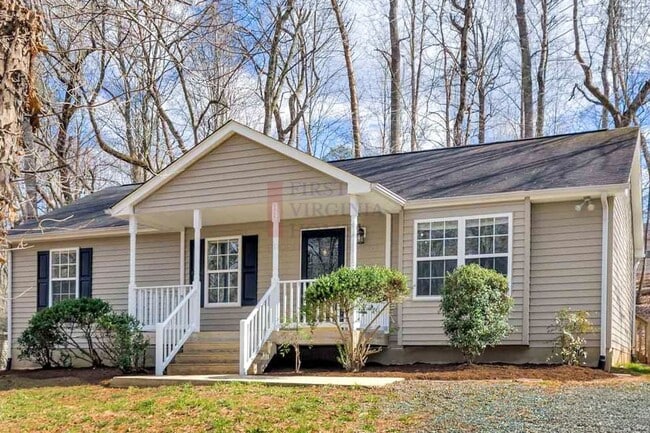 Building Photo - 3Bed/2Bath Lake Monticello Rental