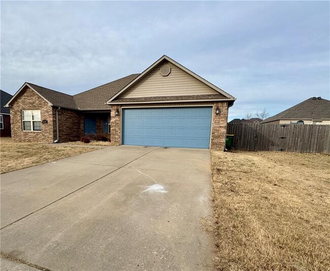 Photo - 630 Lasso Ln