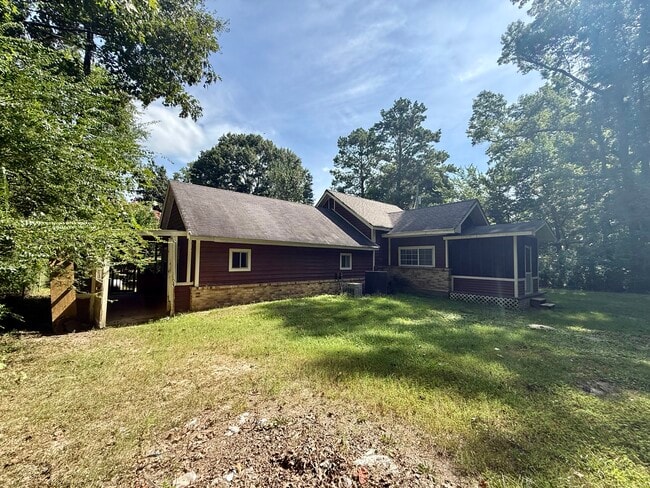 Photo - 143 Maple St