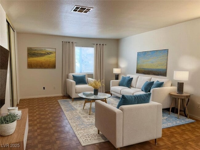 Photo - 5615 Lago Ct