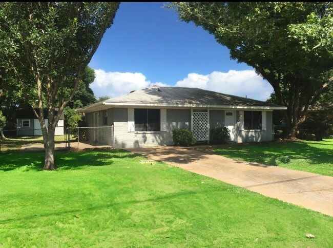 Building Photo - 141 Gahan Dr Rental