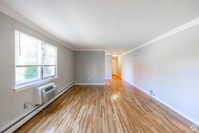 2BR, 2BA - 1,295SF - Living Room