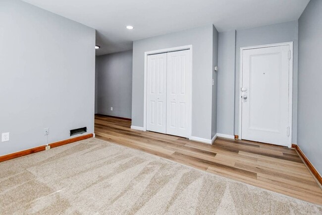 Photo - 613 Hamlin St NE