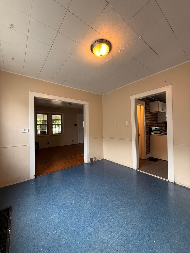 Photo - 1610 Kelly Dr