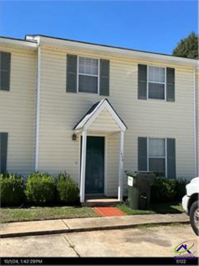 Photo - 1049 Keith Dr