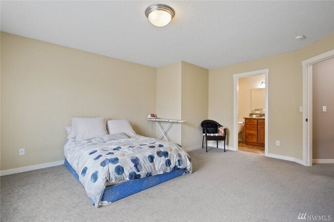 Building Photo - Beautiful 3BD Home Near Vancouver Mall!  Open Floor Plan & Fenced Yard!