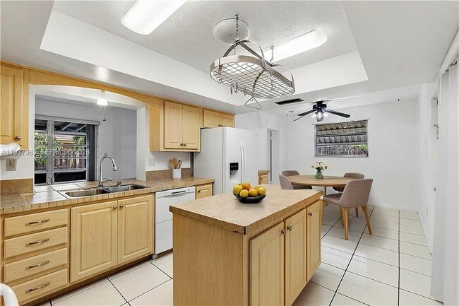 Photo - 9200 SW 55th St