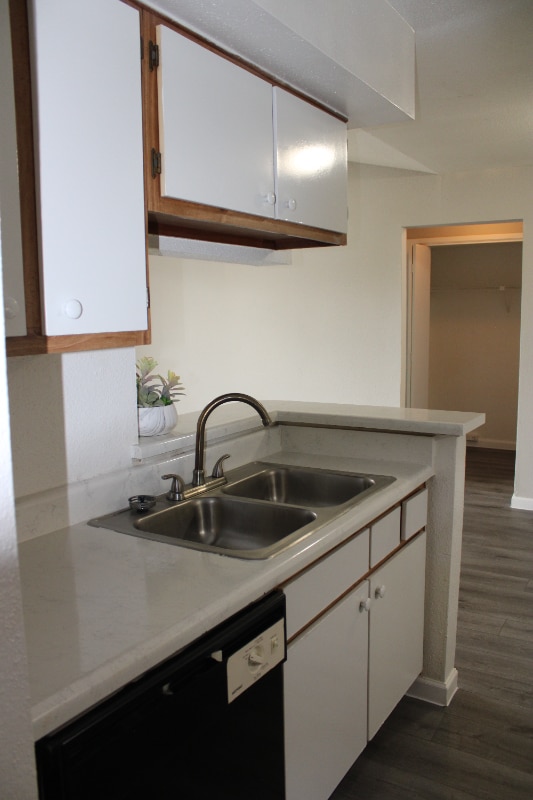 Photo - 98 Isaacks Rd Unidad 410