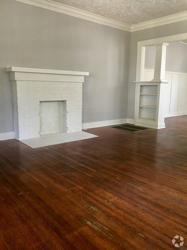 Building Photo - 3127 N Kenwood Ave Rental