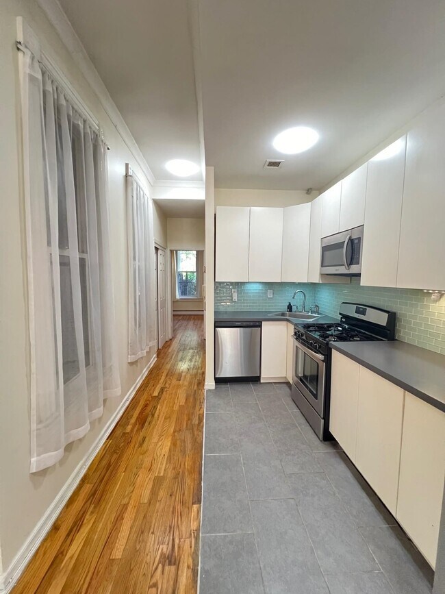 317 Barrow St Condo Unit 1S Condo for Rent in Jersey City, NJ
