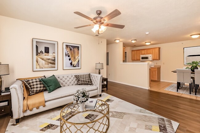 Scenic Station Apartments - Scenic Station Apartments