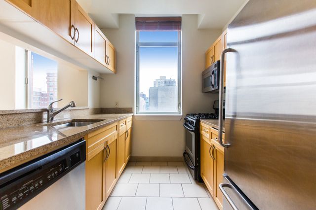 Photo - 250 E 30th St Unit 14-C