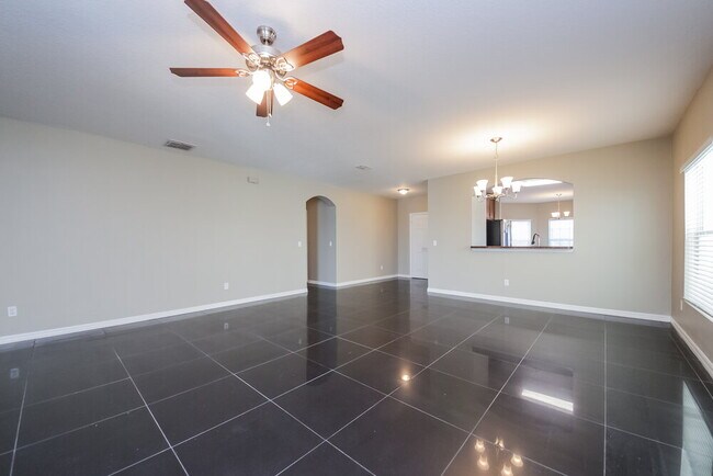 Photo - 4921 Windbourne Way