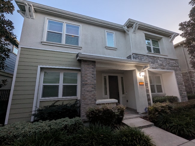 Building Photo - 2768 Alliston Loop