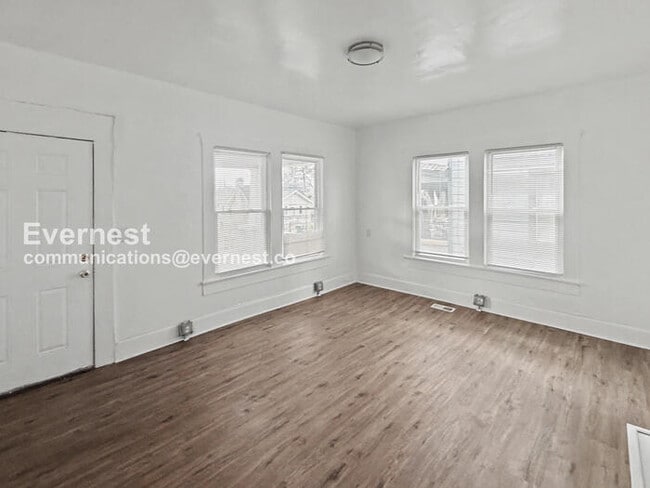 Photo - 1515 36th Pl N