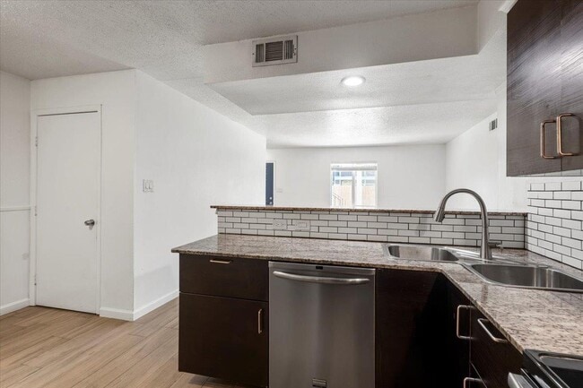 Photo - 1904 Hearthstone Dr Unit 101