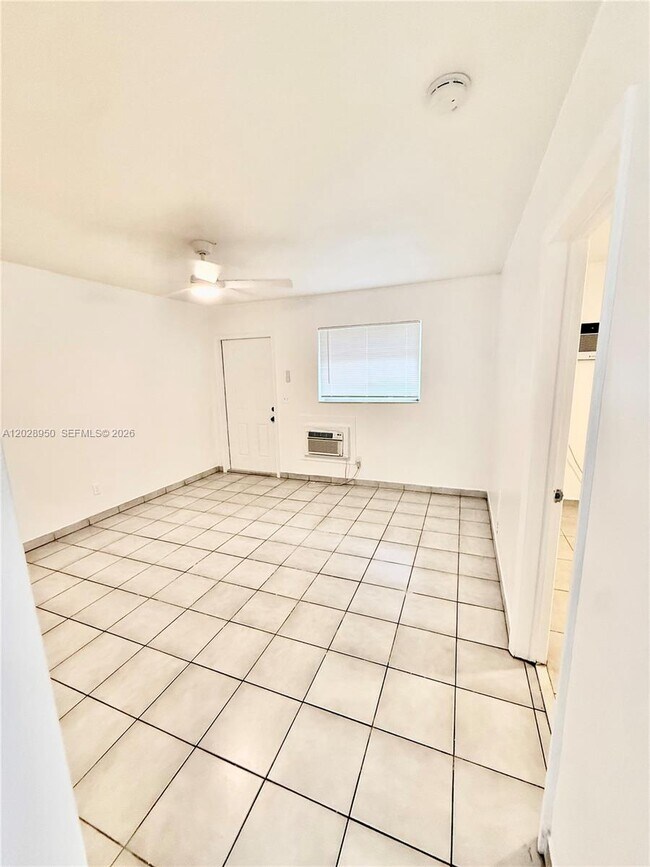 Photo - 717 SW 13th Ave Unit 2