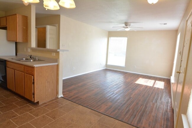 Photo - 2200 Wright Way Townhome