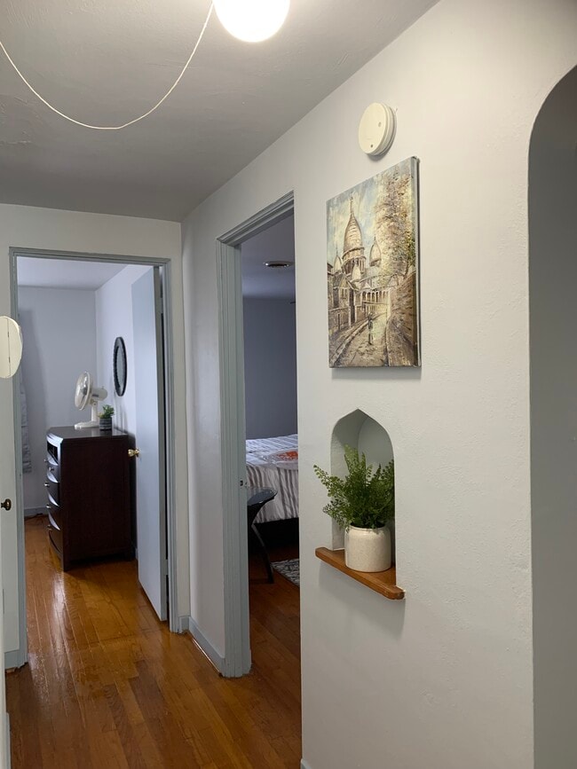 Photo - 2014 Davis Ave Unit FURNISHED 2nd fl