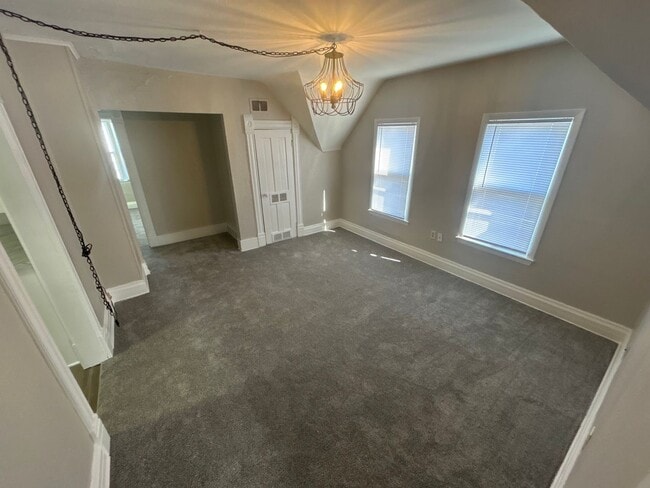 Photo - Highly walkable upstairs duplex