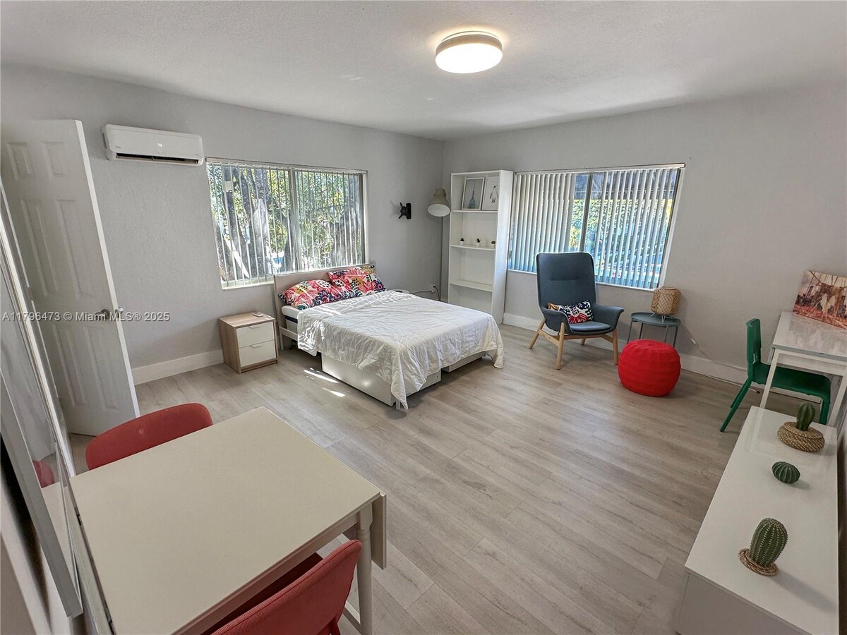 Photo - 6647 SW 59th Pl Apartment Unit 201