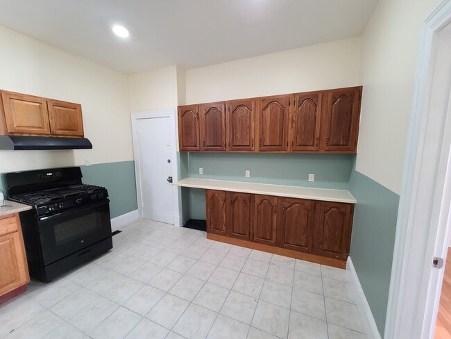 Photo - 90 Gilman St Unit 1