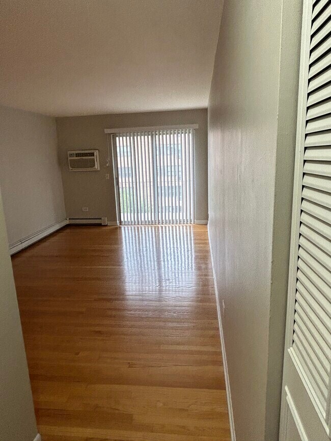 Photo - 205 W Miner St Unit 403