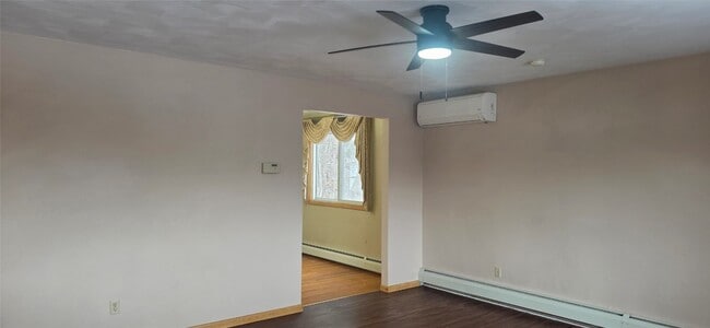 Photo - 33 Hillside Dr