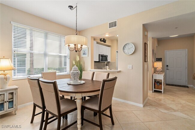 Photo - 2335 Carrington Ct Unidad 104