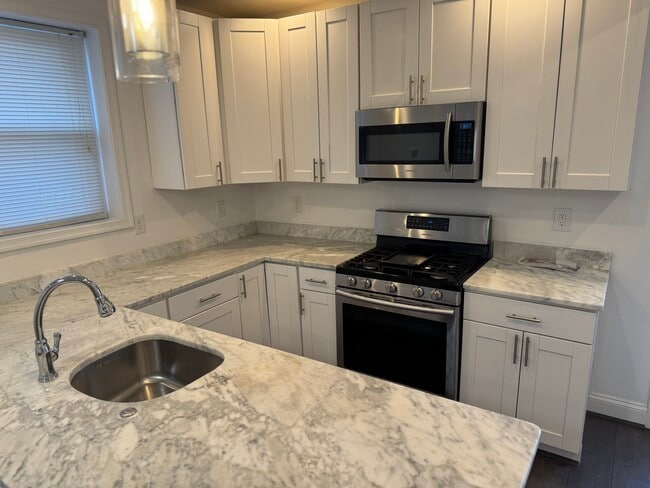 Photo - 521 Powhatan Pl NW