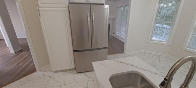 Photo - 1050 Hillary Ln
