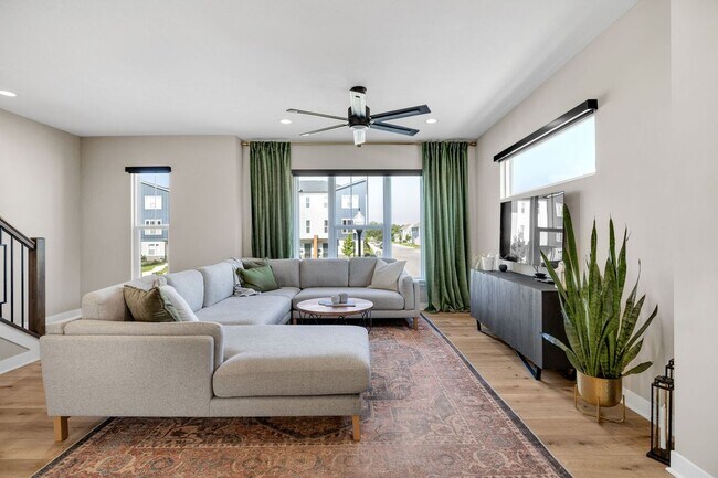 Photo - 319 Steeples Blvd