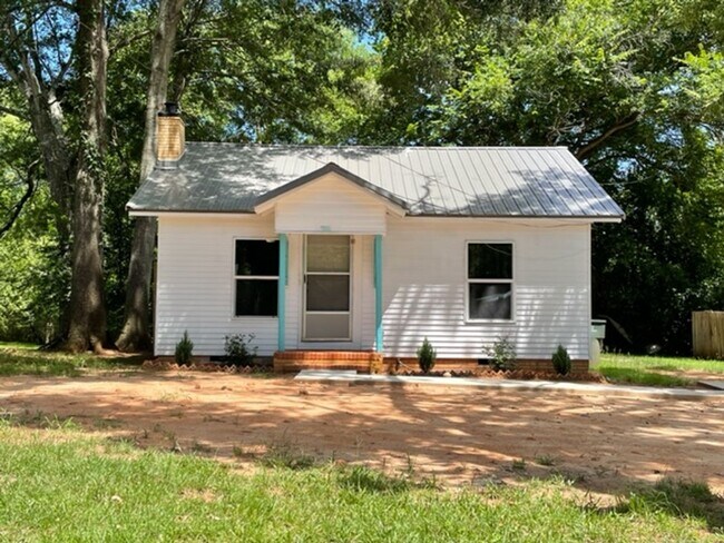 Photo - 916 Cason St