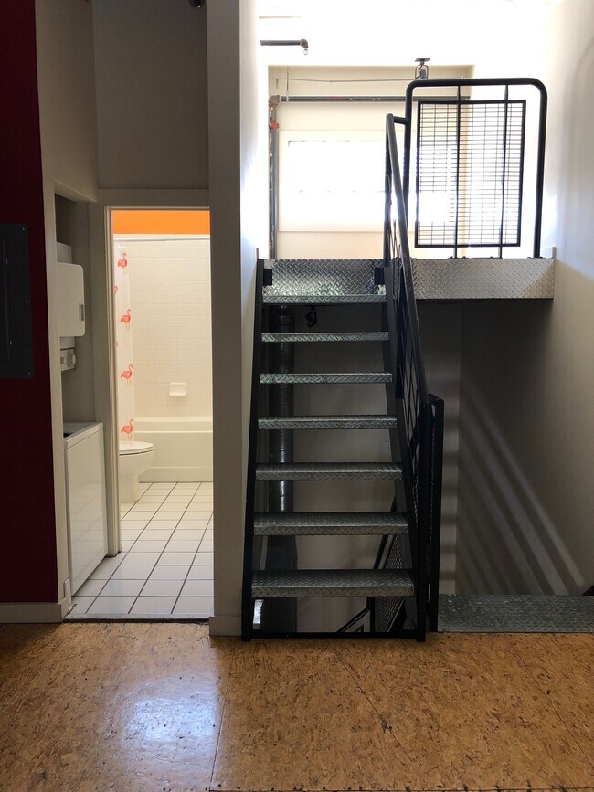 Photo - 346 Pierpont Avenue Unit E112