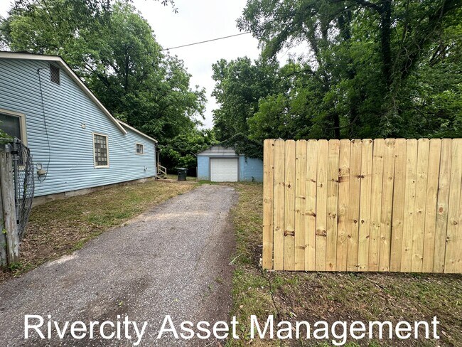 Photo - 1358 Longcrest Rd