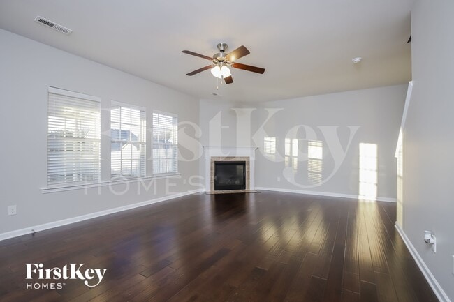 Photo - 5770 Midstream Cir