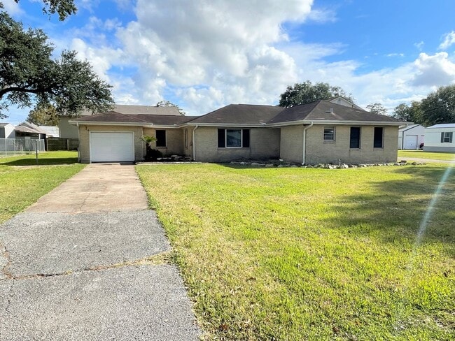 Photo - 105 9th Ave House