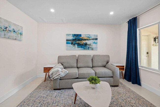 Photo - 44 N Federal Hwy Unidad ID1017980P