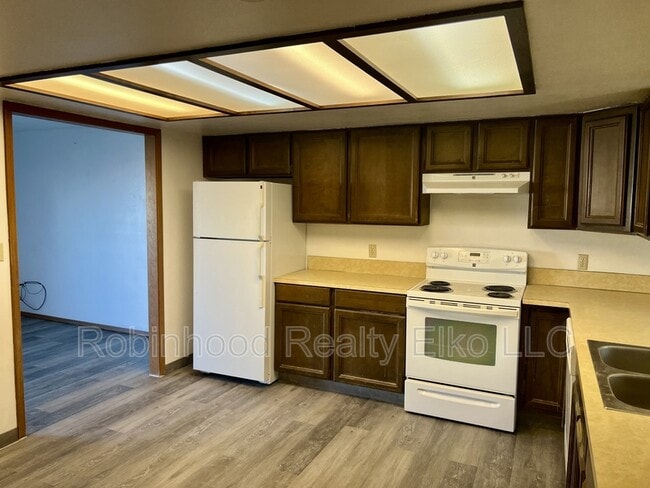 Photo - 358 Parkchester Dr Unit 1