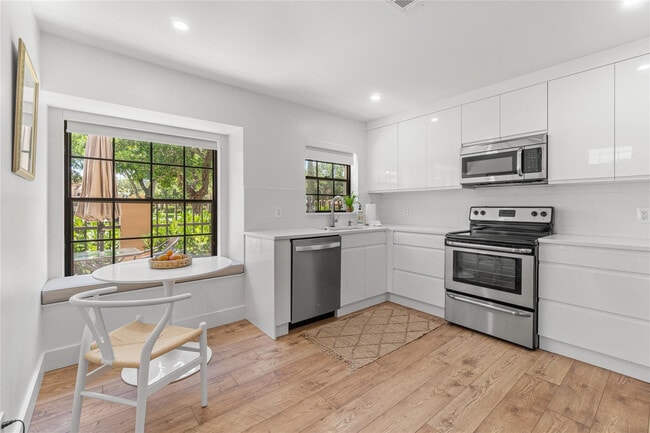 Photo - 376 Prestwick Cir