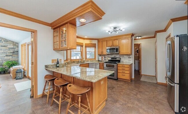 Building Photo - 4673 Muirfield Ave Rental