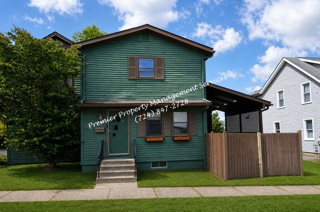 Building Photo - 216 S 13th St