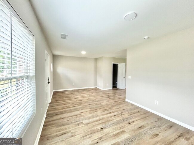 Photo - 736 Wheel House Ln