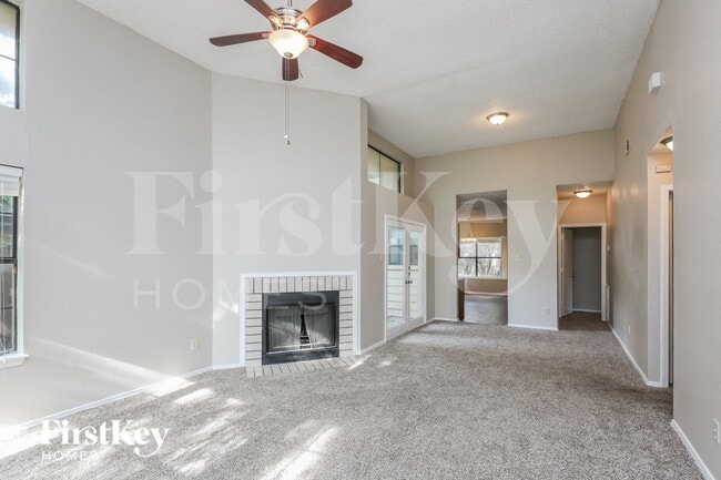 Photo - 6216 Fairlane Dr