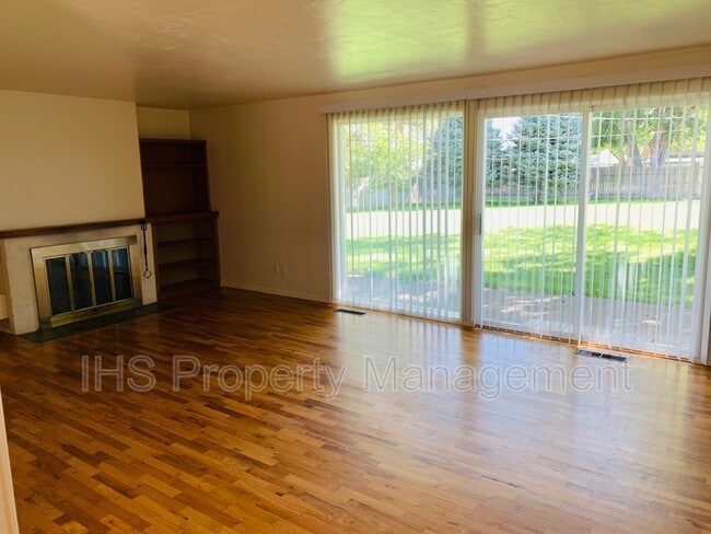 Photo - 802 N Keller St