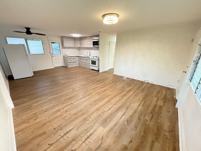 Photo - Newly Updated Gorgeous 3 Bed, 1.5 Bath Single Family House in Pearl City Available Now! Unidad 849 3rd St.