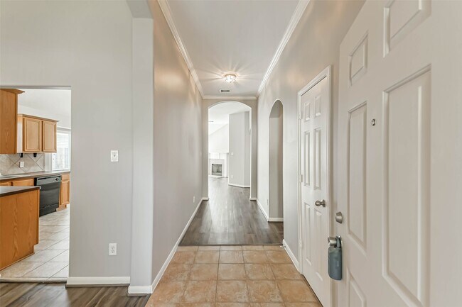 Photo - 13831 Hillingdale Ln